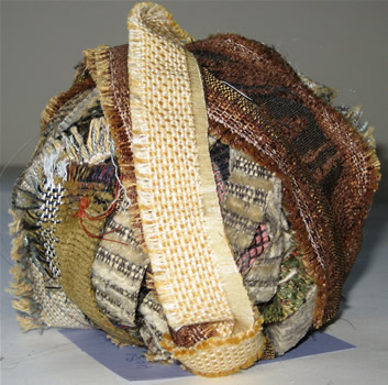 linda scharf handspun yarn/stoneleafmoon.com